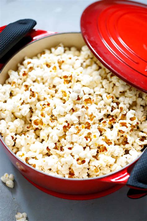 Irresistible Mallow Popcorn Recipes for Holiday Celebrations